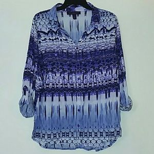 Gloria Vanderbilt Button Down Blouse. Must Bundle